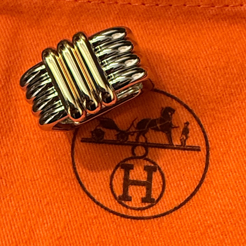 ❌SOLD❌Hermès Bimetal Scarf Ring – Two-Tone Gold & Palladium - Picture 1 of 5